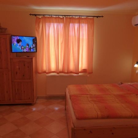 Napfeny Apartman Es Vendeghaz Egerszalok Ngoại thất bức ảnh