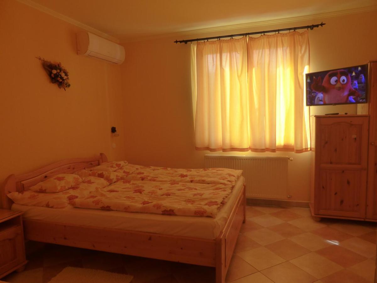 Napfeny Apartman Es Vendeghaz Egerszalok Ngoại thất bức ảnh