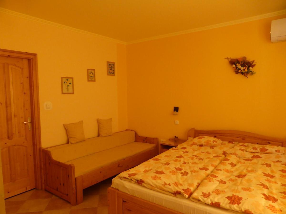 Napfeny Apartman Es Vendeghaz Egerszalok Ngoại thất bức ảnh