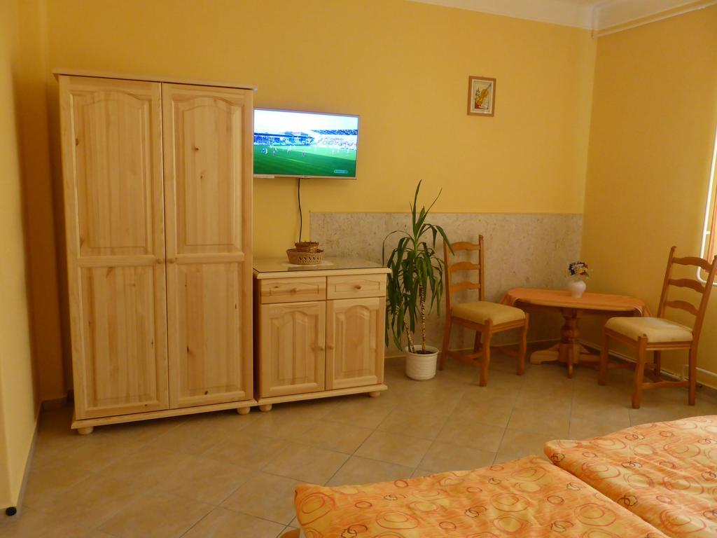 Napfeny Apartman Es Vendeghaz Egerszalok Ngoại thất bức ảnh