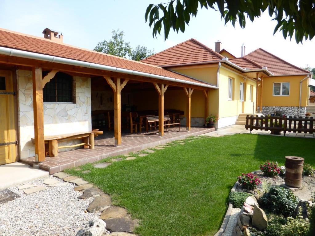 Napfeny Apartman Es Vendeghaz Egerszalok Ngoại thất bức ảnh
