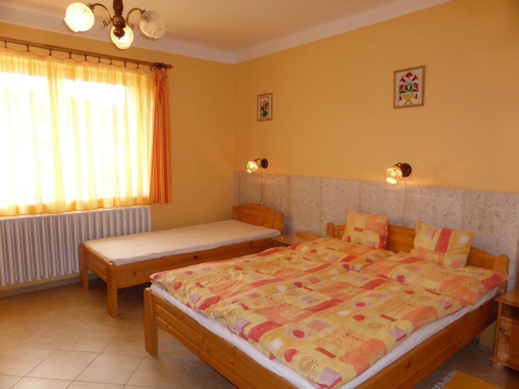 Napfeny Apartman Es Vendeghaz Egerszalok Phòng bức ảnh