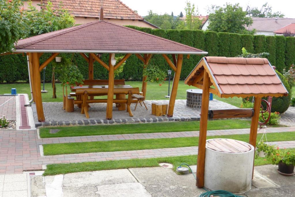 Napfeny Apartman Es Vendeghaz Egerszalok Ngoại thất bức ảnh