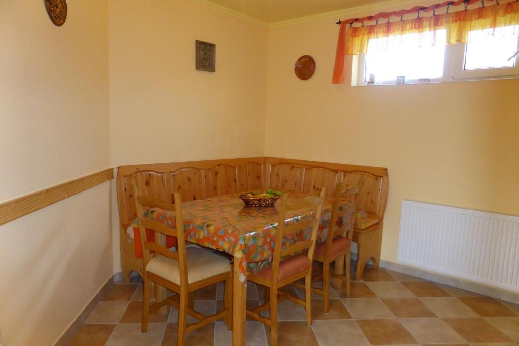 Napfeny Apartman Es Vendeghaz Egerszalok Phòng bức ảnh