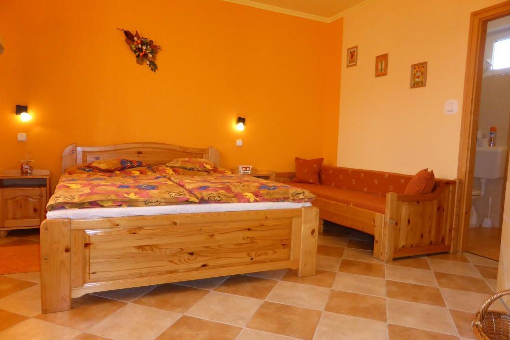 Napfeny Apartman Es Vendeghaz Egerszalok Phòng bức ảnh